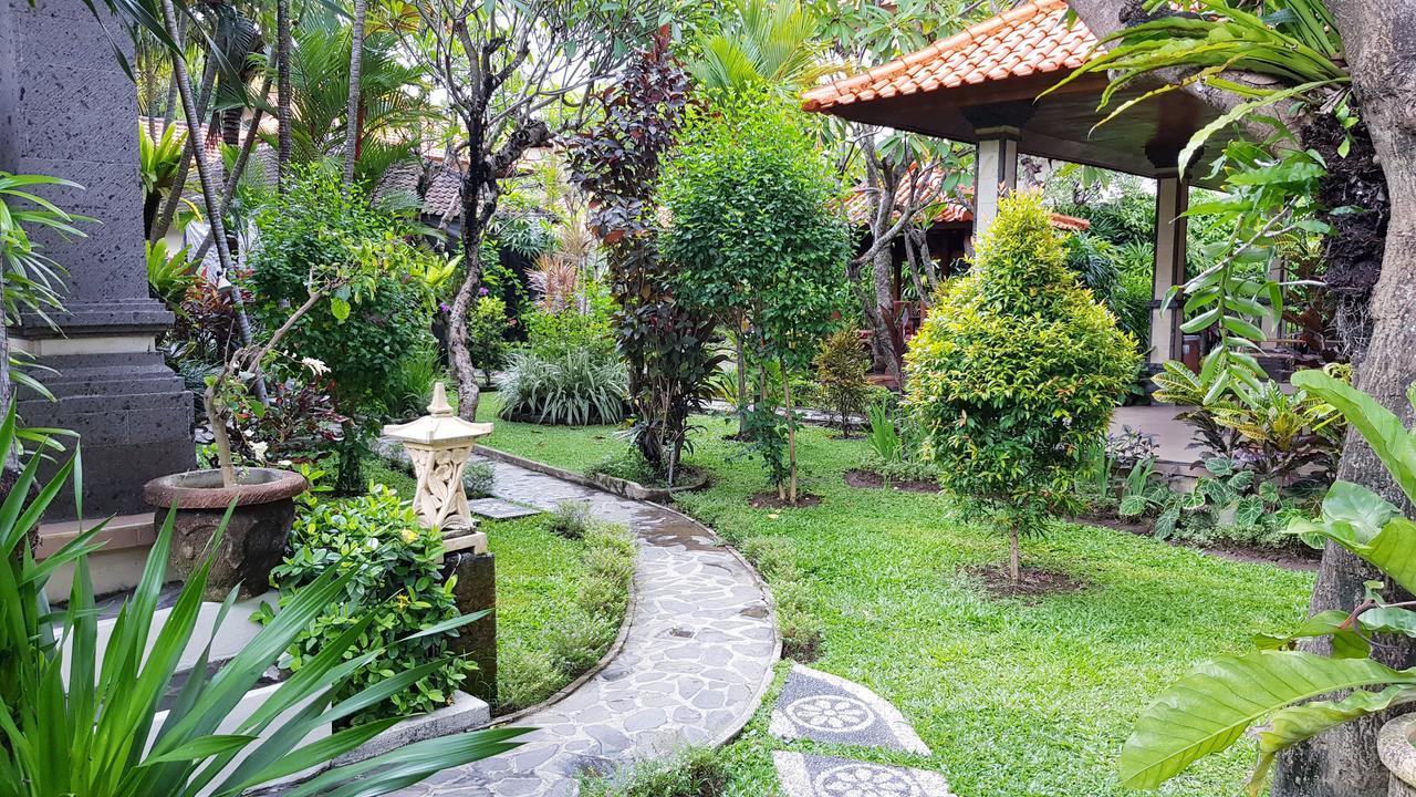 Kusnadi Hotel Legian Εξωτερικό φωτογραφία